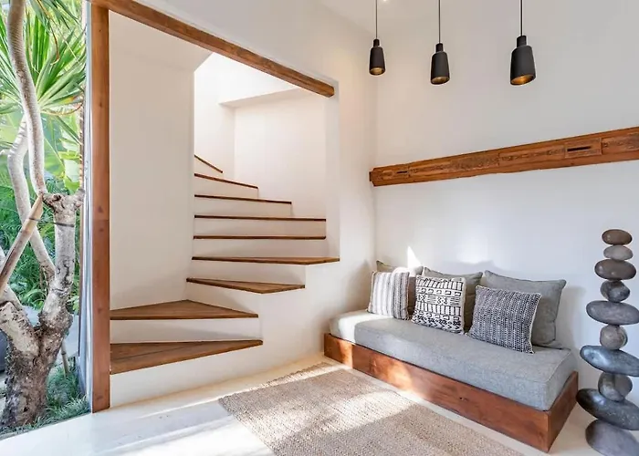 Ferienhaus Lovely 4br Rooftop Sunset - Seminyak Kerobokan