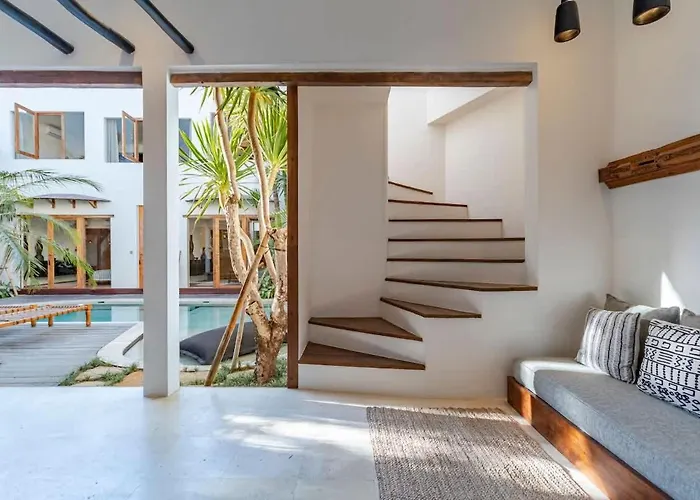 Ferienhaus Lovely 4br Rooftop Sunset - Seminyak Kerobokan