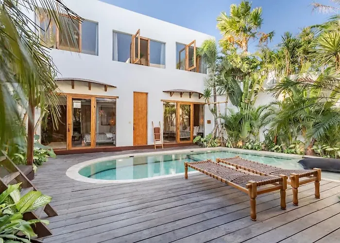 Lovely 4br Rooftop Sunset - Seminyak