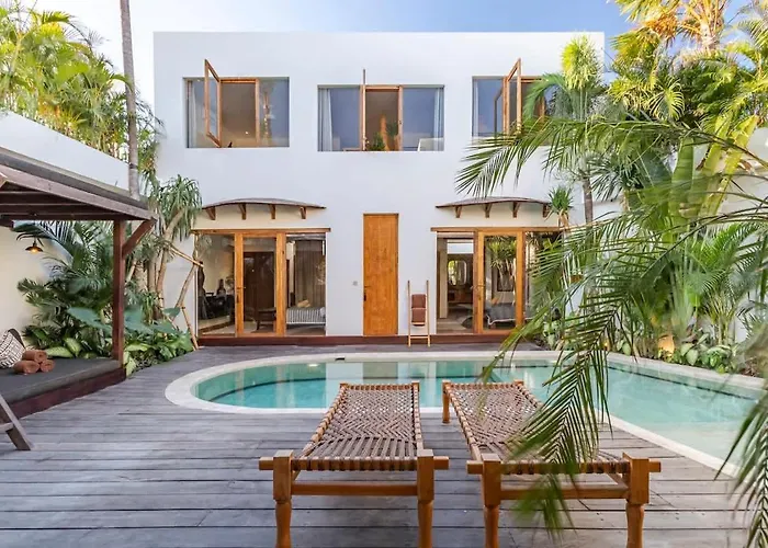 Lovely 4br Rooftop Sunset - Seminyak