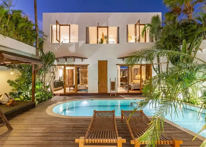 Lovely 4br Rooftop Sunset - Seminyak Ferienhaus